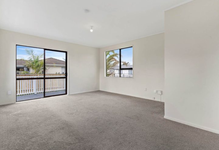 1/28 Karepo Crescent, Ranui, Auckland