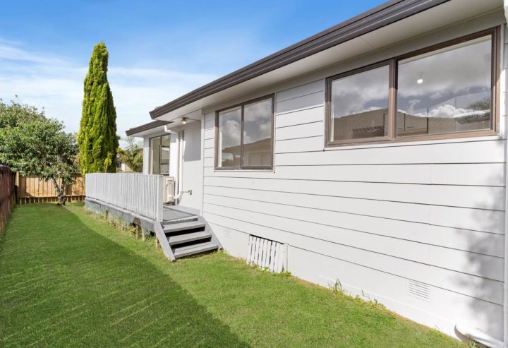 1/28 Karepo Crescent, Ranui, Auckland