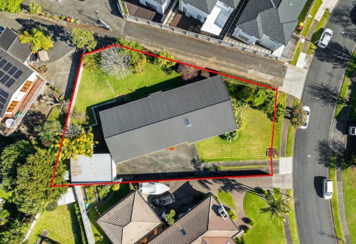 16 Fielding Crescent, Farm Cove, Auckland