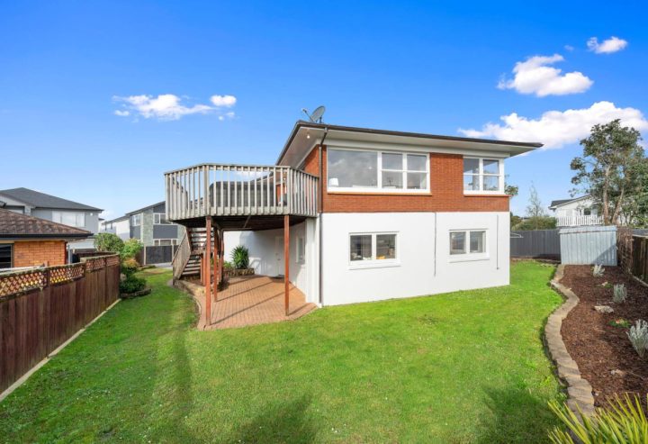 17A Gulf Crest, Bucklands Beach, Auckland