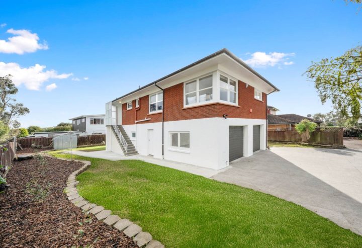 17A Gulf Crest, Bucklands Beach, Auckland