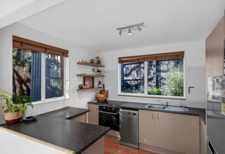 2/55 Rodney Street, Howick, Auckland