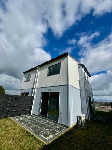 64B Crestview Rise Papakura, Auckland