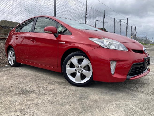 2014 Toyota Prius 1.8 Type S Facelift, 1800cc, Hybrid, 5 Door, Hatchback, Automatic, Front Wheel, 97,434km