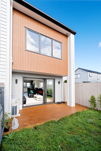 2/10 Alan Avenue, Henderson, Auckland