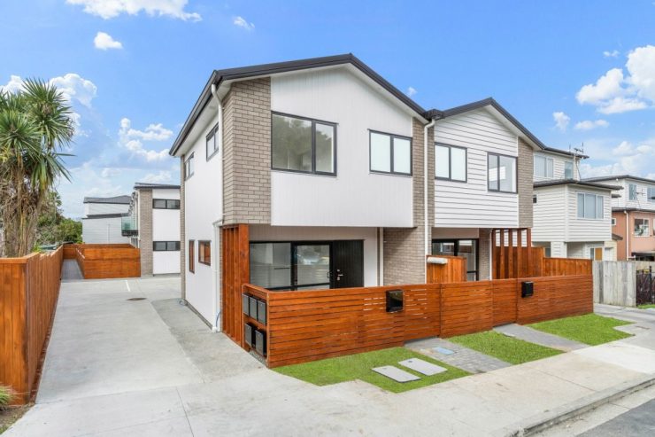 1/7 Gladfield Lane, Te Atatu Peninsula, Auckland