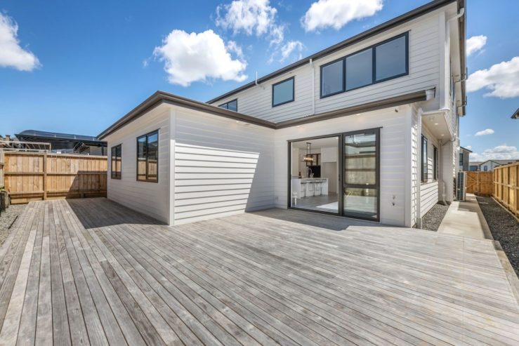 Urgent sale, 54 Drumbuoy Drive, Flat Bush, Auckland