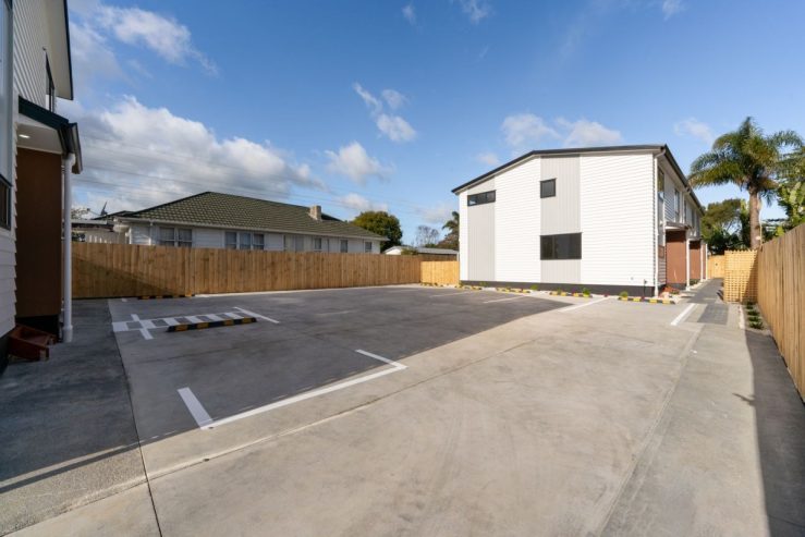 5/3 Royal View Road, Te Atatu South, Auckland