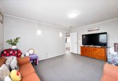 2/15 Larissa Avenue, Henderson, Auckland