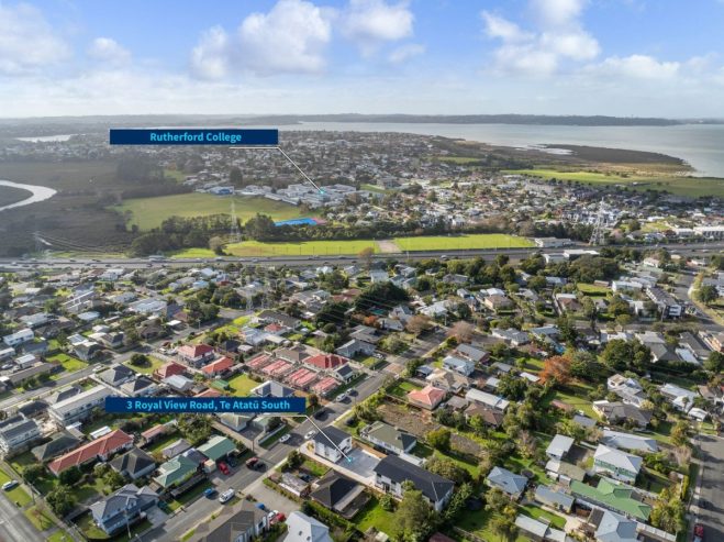 Premium Location, 4/3 Royal View Road, Te Atatu South, Auckland