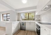 Newly Renovated Home in Macleans Zone, 2/21 Jillteresa Crescent, Half Moon Bay, Auckland