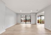 Newly Renovated Home in Macleans Zone, 2/21 Jillteresa Crescent, Half Moon Bay, Auckland