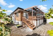 Newly Renovated Home in Macleans Zone, 2/21 Jillteresa Crescent, Half Moon Bay, Auckland