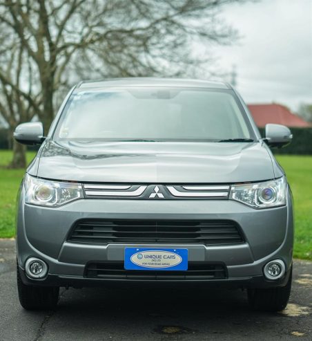 2013 Mitsubishi Outlander 2.4G 4WD 7 Seater, 2400cc, Petrol, 5 Door, SUV, Automatic, 96,485km