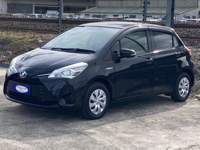 2017 Toyota Vitz 1.5 F Hybrid, 1500cc, 5 Door, Hatchback, 5 Seats, Automatic, 100,798km