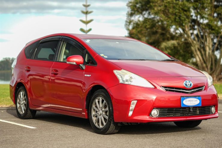 2013 Toyota Prius Alpha 1.8S 7 Seater, 1800cc, Hybrid, 5 Door, Station Wagon, Automatic, Front Wheel, 112,086km