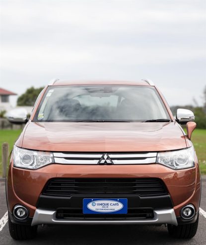 2014 Mitsubishi Outlander 2.4G 4WD 7 Seater, 2400cc, Petrol, 5 Door, SUV, Automatic, 75,593km