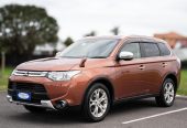 2014 Mitsubishi Outlander 2.4G 4WD 7 Seater, 2400cc, Petrol, 5 Door, SUV, Automatic, 75,593km