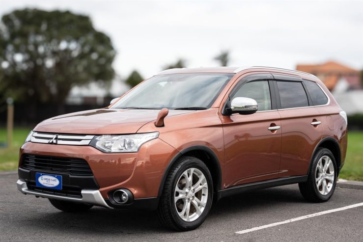 2014 Mitsubishi Outlander 2.4G 4WD 7 Seater, 2400cc, Petrol, 5 Door, SUV, Automatic, 75,593km