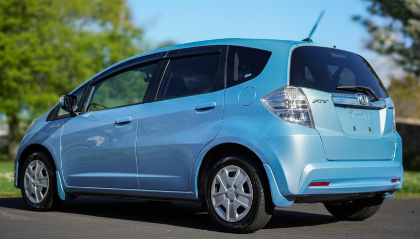 2012 Honda Fit Hybrid Smart Selection, 1300cc, 5 Door, Hatchback, 5 Seats, Automatic, Front Wheel, 87,662km