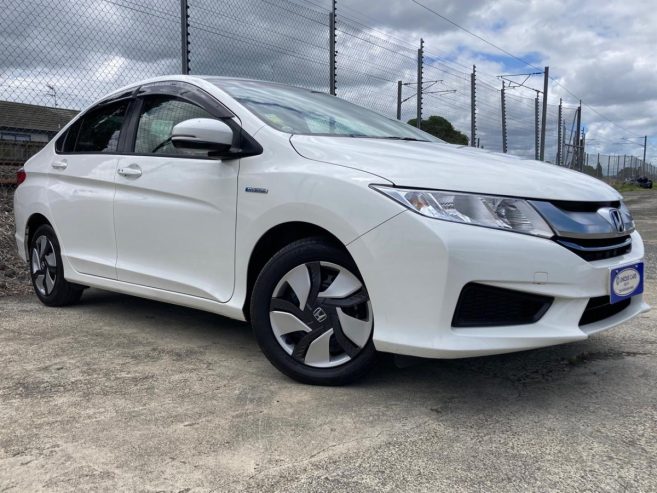 2015 Honda Grace Type LX Hybrid, 1500cc, Hybrid, Sedan, Automatic, Front Wheel, 103,562km