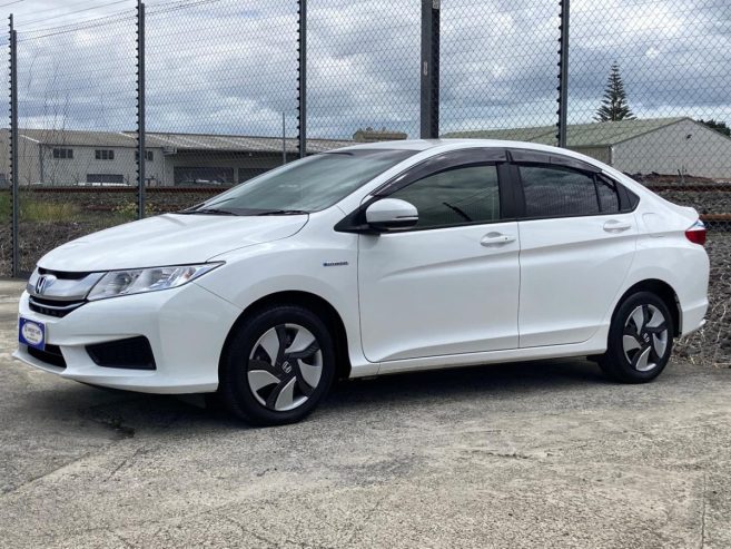 2015 Honda Grace Type LX Hybrid, 1500cc, Hybrid, Sedan, Automatic, Front Wheel, 103,562km