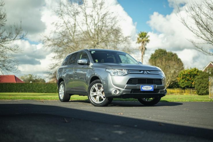 2013 Mitsubishi Outlander 2.4G 4WD 7 Seater, 2400cc, Petrol, 5 Door, SUV, Automatic, All Wheel Drive, 89,524km