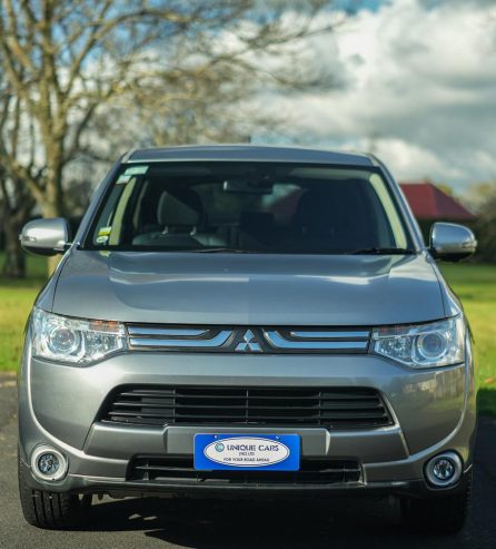 2013 Mitsubishi Outlander 2.4G 4WD 7 Seater, 2400cc, Petrol, 5 Door, SUV, Automatic, All Wheel Drive, 89,524km