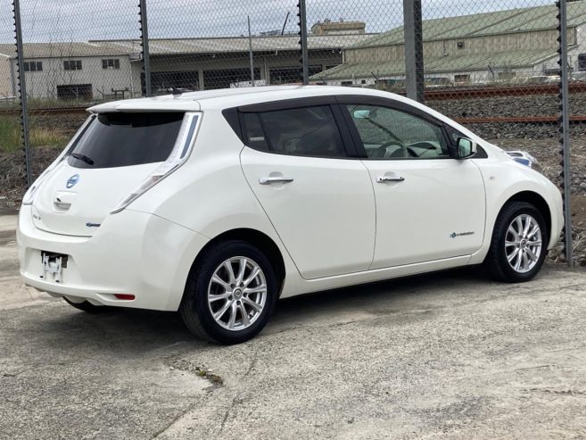 2016 Nissan Leaf 30X Side Airbags, Electric, 5 Door, Hatchback, Automatic, Front Wheel, 57,260km