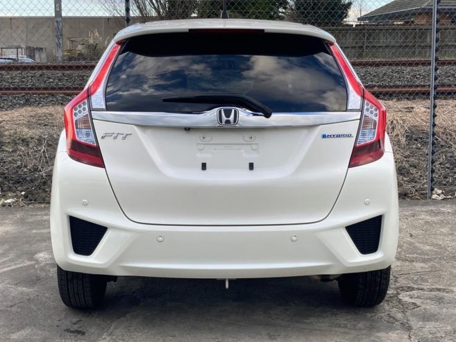 2014 Honda Fit 1.5 Hybrid L Package, 1500cc, Hatchback, 5 Seats, Automatic, 106,449km