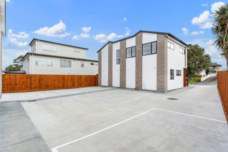 5/7 Gladfield Lane, Te Atatu Peninsula, Auckland