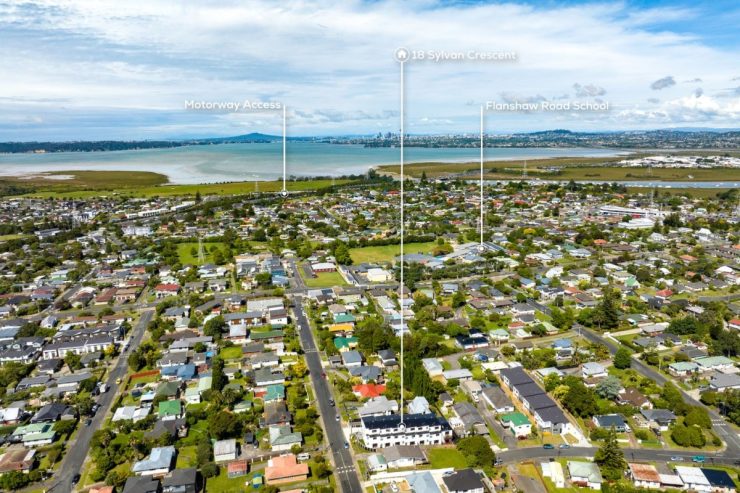 18 Sylvan Crescent, Te Atatu Peninsula, Auckland