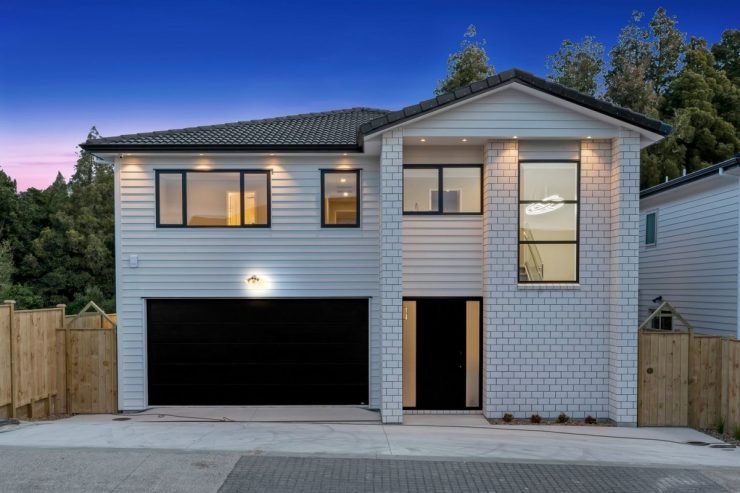 2E Hughs Way, Flat Bush, Auckland