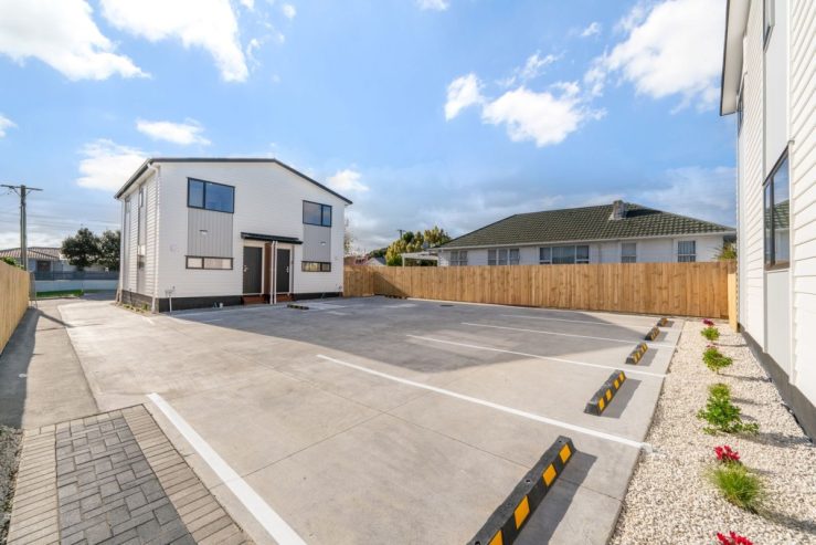 6/3 Royal View Road, Te Atatu South, Auckland