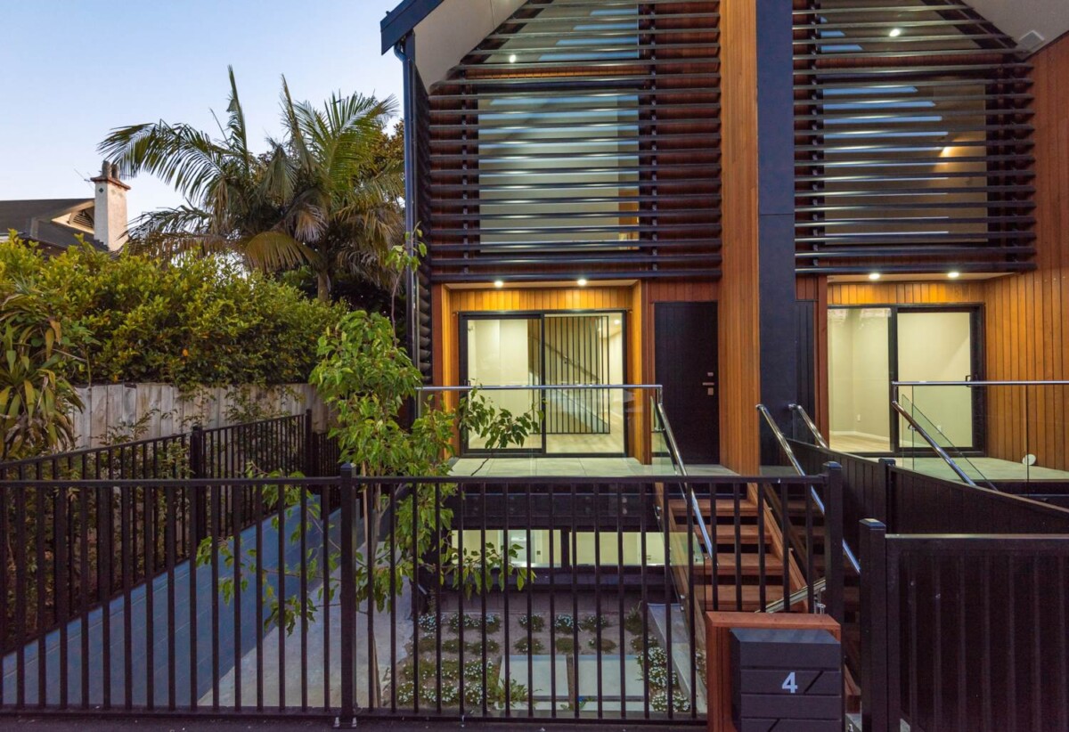 Urgent Sale, 4,5&9/20 Fairview Road, Mt Eden, Auckland
