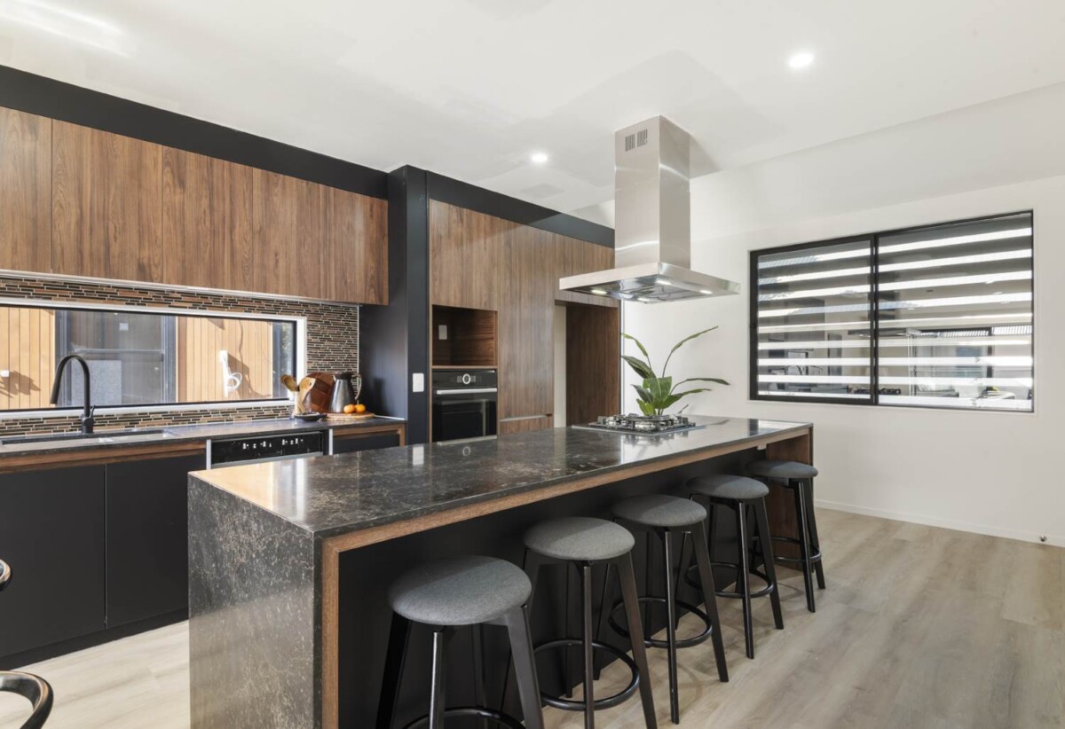 Urgent Sale, 4,5&9/20 Fairview Road, Mt Eden, Auckland