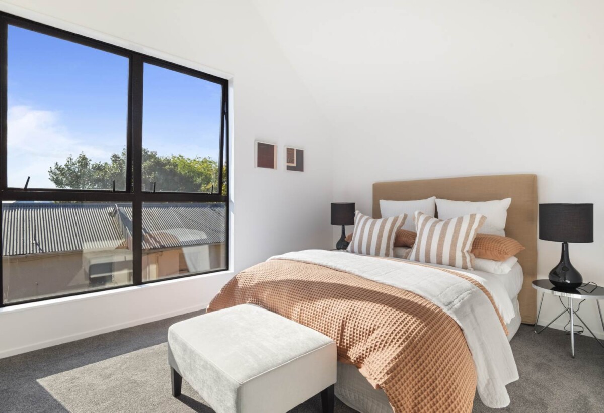 Urgent Sale, 9/20 Fairview Road, Mt Eden, Auckland