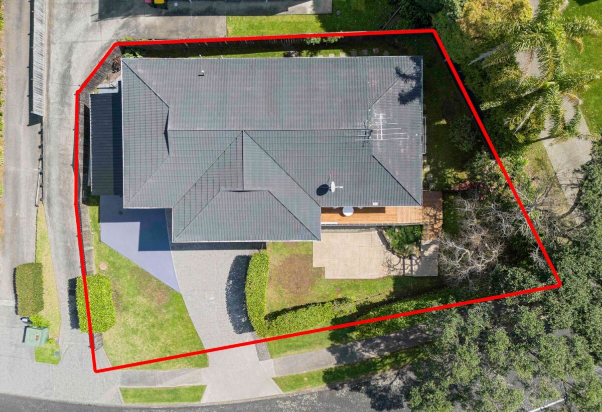12 McCrystal Avenue, Bucklands Beach, Auckland