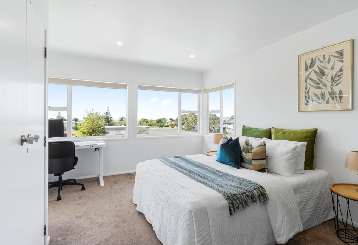 12 McCrystal Avenue, Bucklands Beach, Auckland