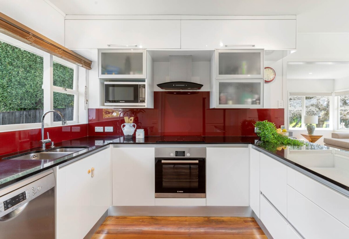 12 McCrystal Avenue, Bucklands Beach, Auckland