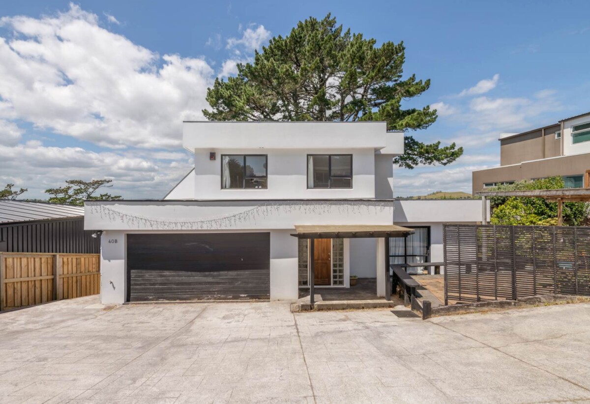 URGENT SALE, 40B Seacliffe Road, Hillsborough, Auckland