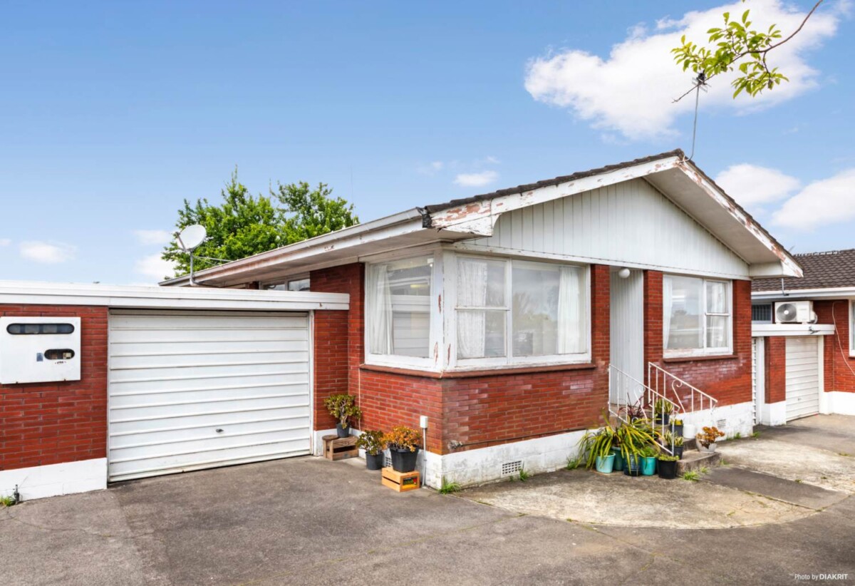 2/8 Russell Road, Manurewa, Auckland