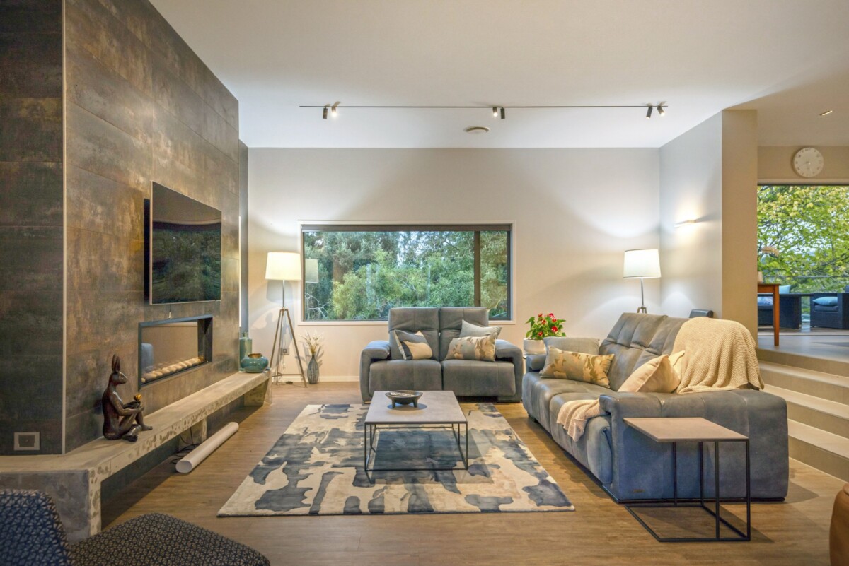 Resort-Style Estate with Commercial Income