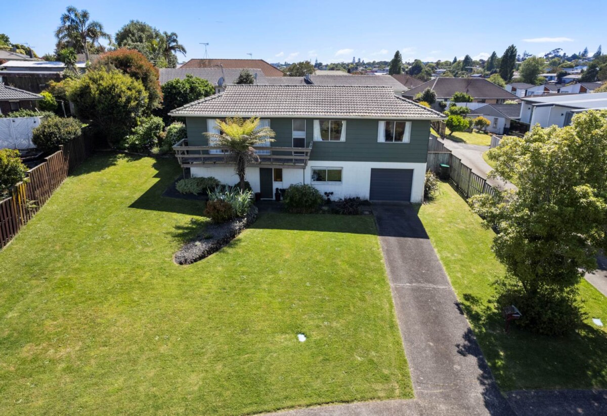 7 Sirius Place, Botany Downs, Auckland