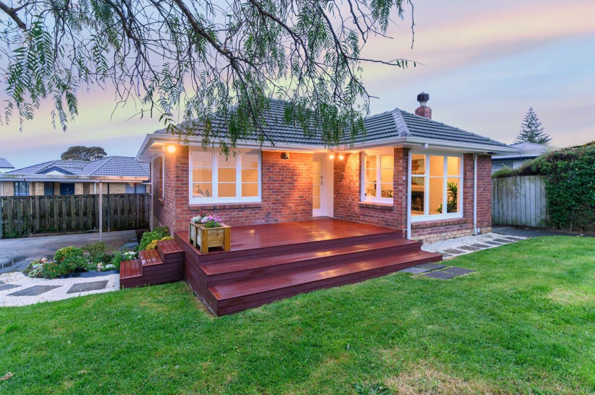 38 Neil Avenue Te Atatu Peninsula, Auckland