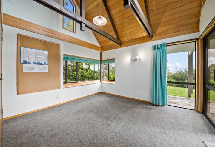 4 beds 2 baths house on 4.3571ha section, 0.7 km to Mission Heights Primary School, Live, Hold or Develop, 568 Ormiston Road, Flat Bush, Auckland