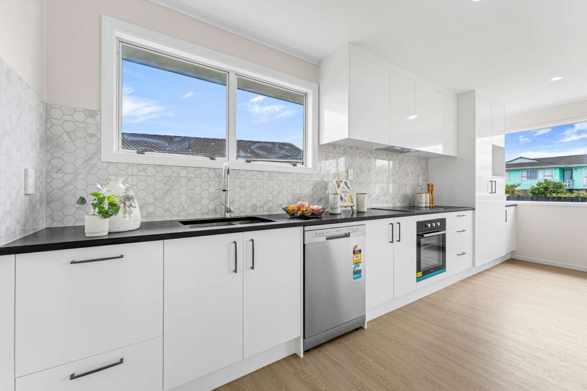 Fully Renovated, 43 Zelda Avenue Clover Park, Auckland