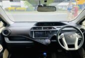 2012 Toyota Aqua HYBRID Hatchback Automatic, 91,700 km