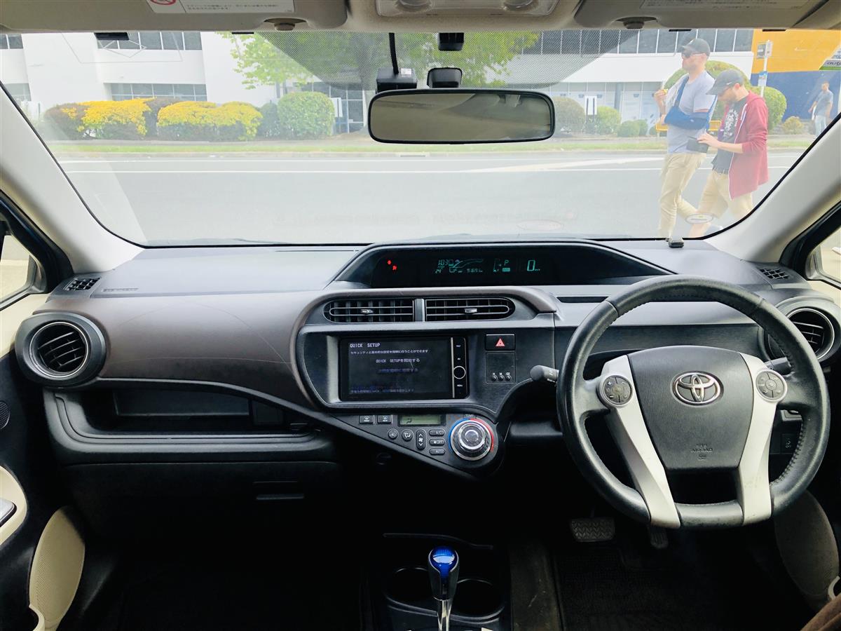 2012 Toyota Aqua HYBRID Hatchback Automatic, 91,700 km