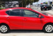 2012 Toyota Aqua HYBRID Hatchback Automatic, 105,800 km